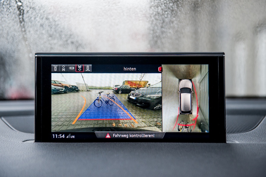 Rear Cross Traffic Warning and Backup Cameras-1
