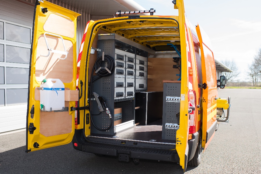 What Costs are Involved in Commercial Truck Leasing?