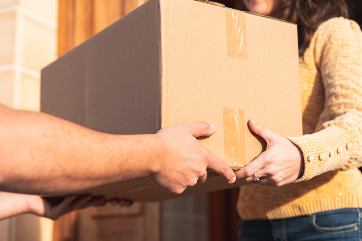 Leasing for the Last-Mile Delivery Boom: Tailored Solutions for E-Commerce Growth