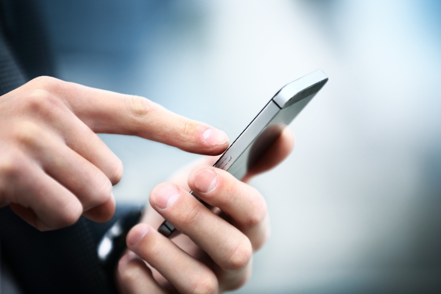 How to Set Up A Cell Phone Account for Your Fleet